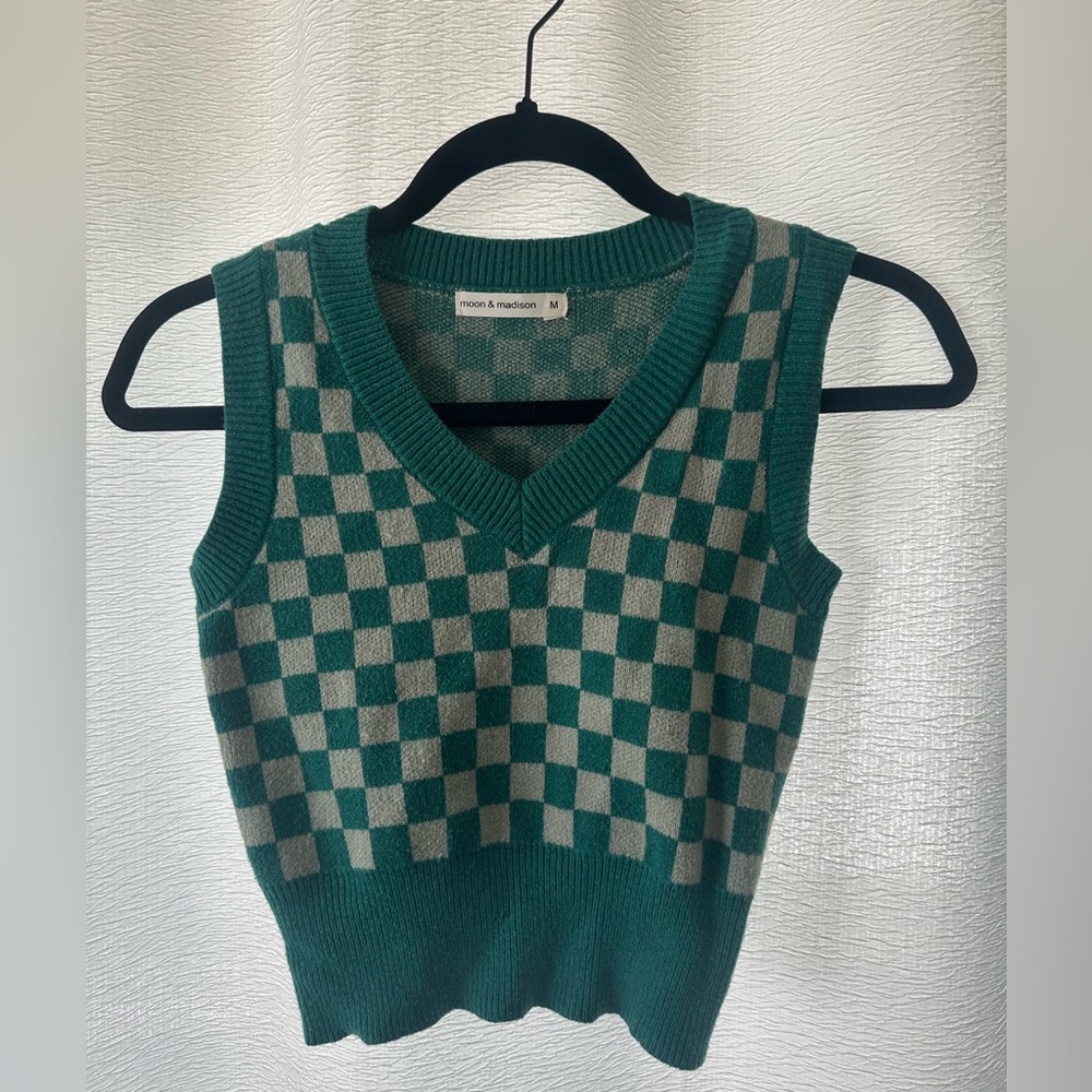 moon & madison Green and Beige Checker Knit Vest